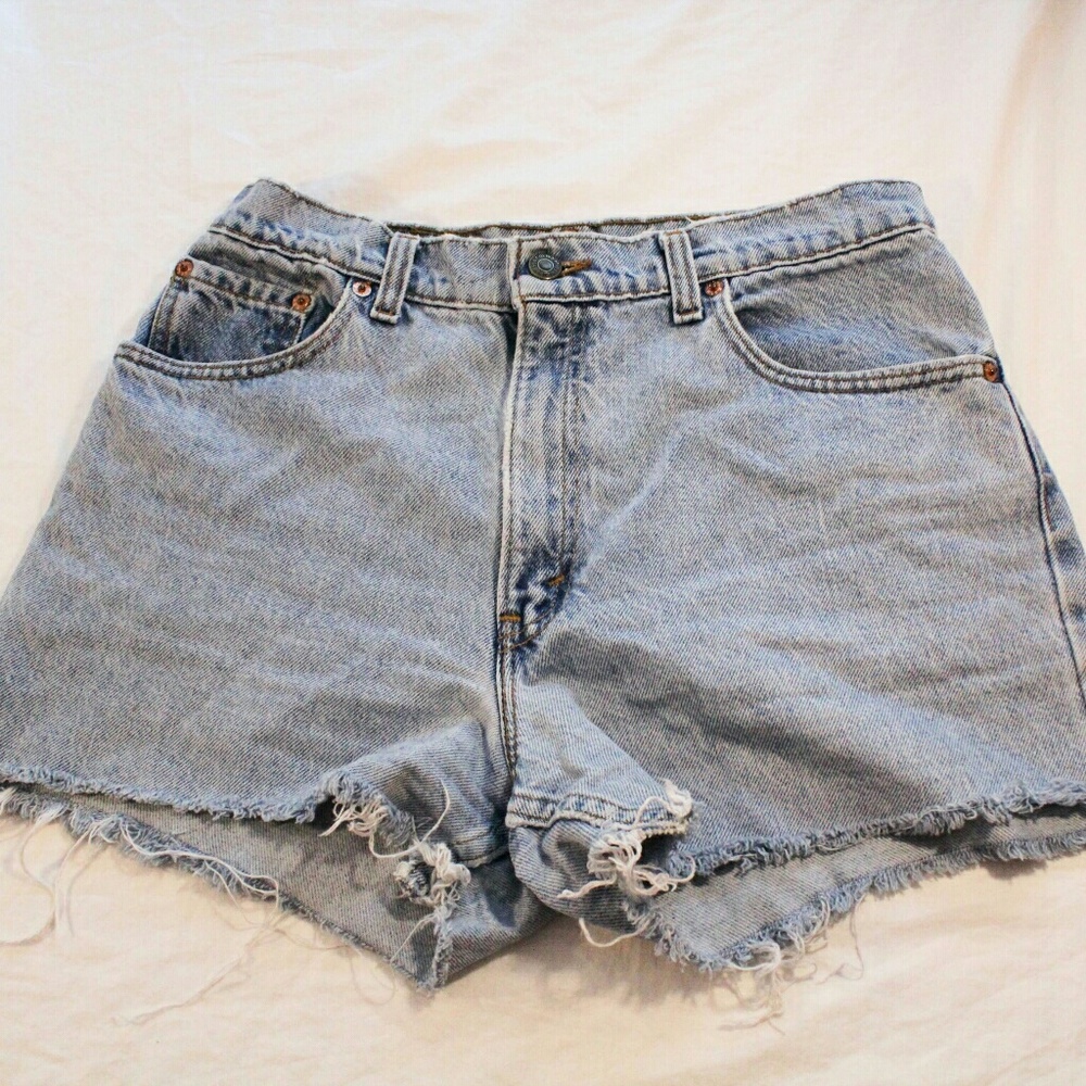 Light wash Levi's vintage denim shorts