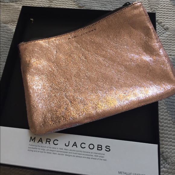 NIB Marc Jacobs clutch-rose gold - Picture 3 of 4