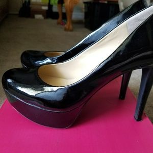 Gianni Bini Black Patent Leather Platform Pumps