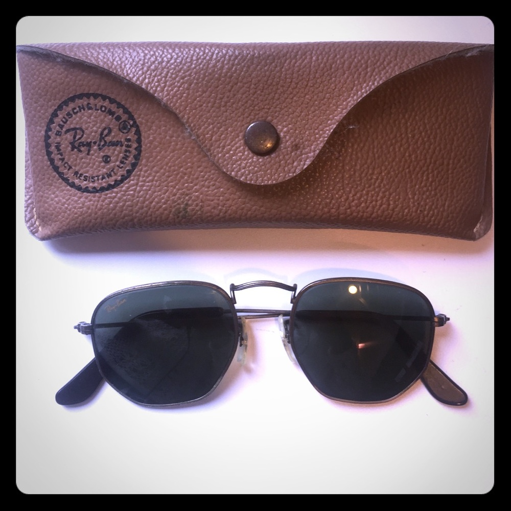 Vintage 1960s Hippie edged framed sunglasses