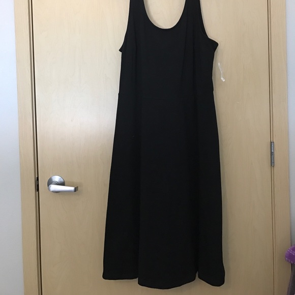 Old Navy Dresses & Skirts - Old navy black dress NWT