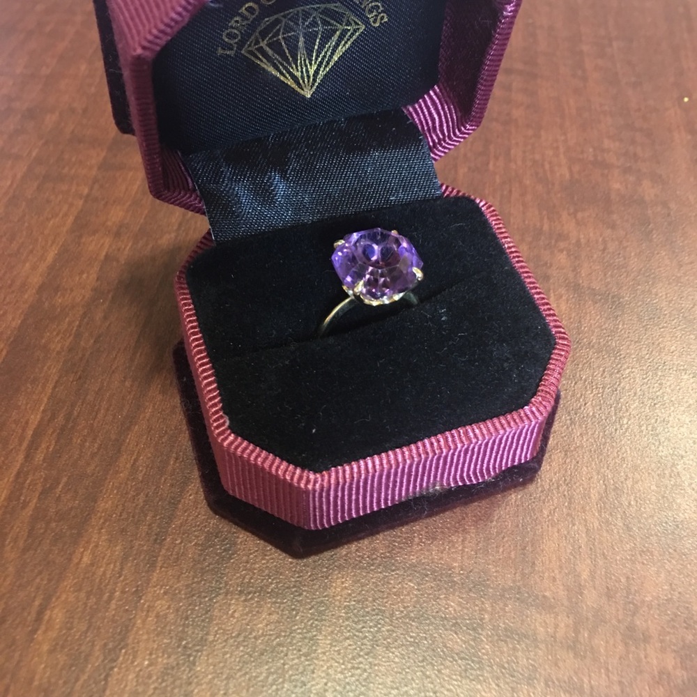 Amethyst Gem in 18K Gold Setting