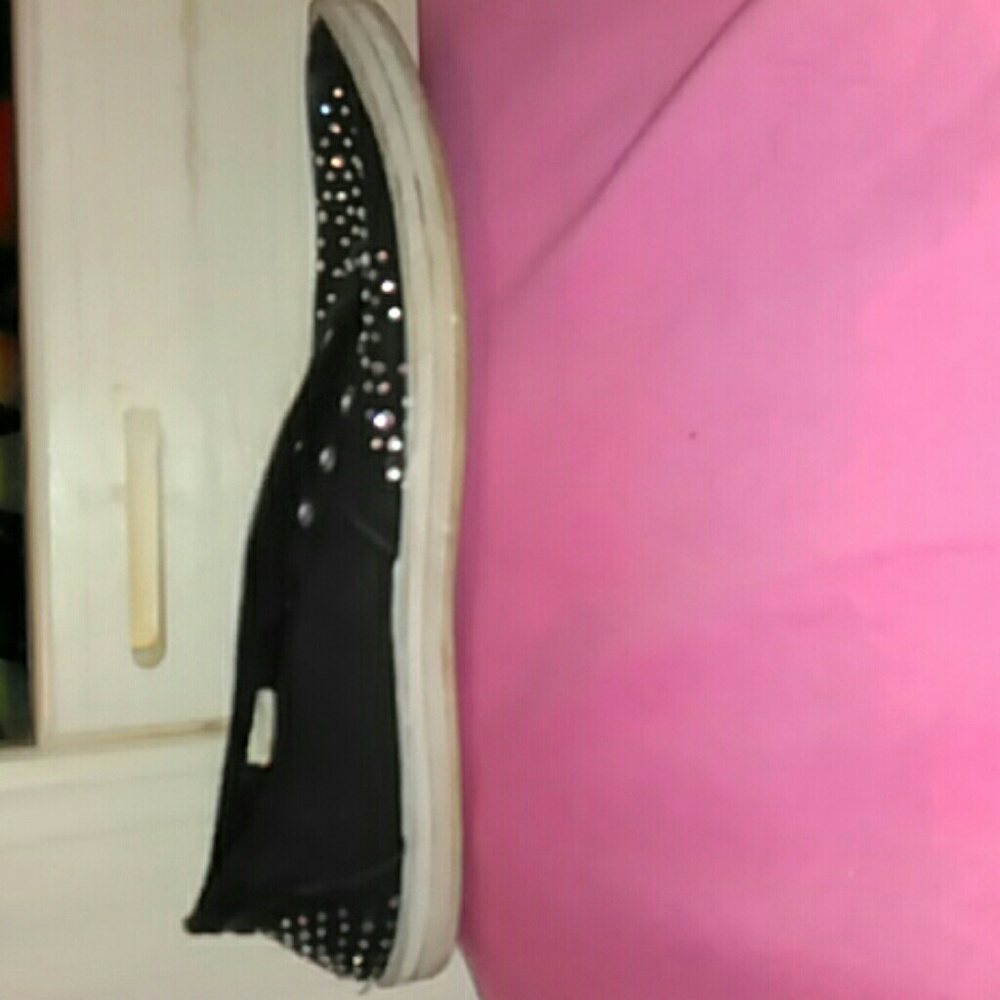 Shoes - Picture 2 of 3