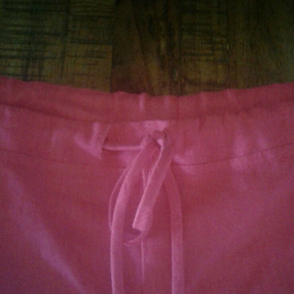 Tropical wear shorts M bright pink
