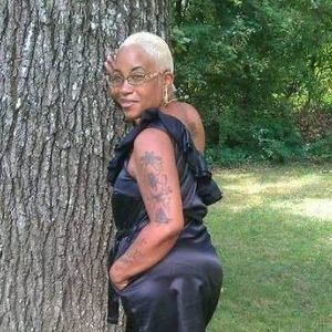 Meet your Posher, Deena