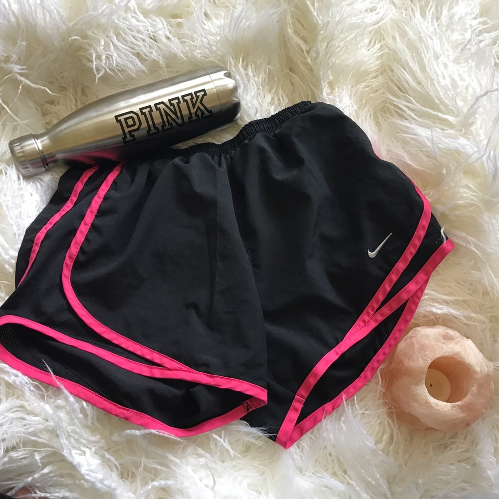 Nike dri-fit shorts🖤 - Picture 1 of 3