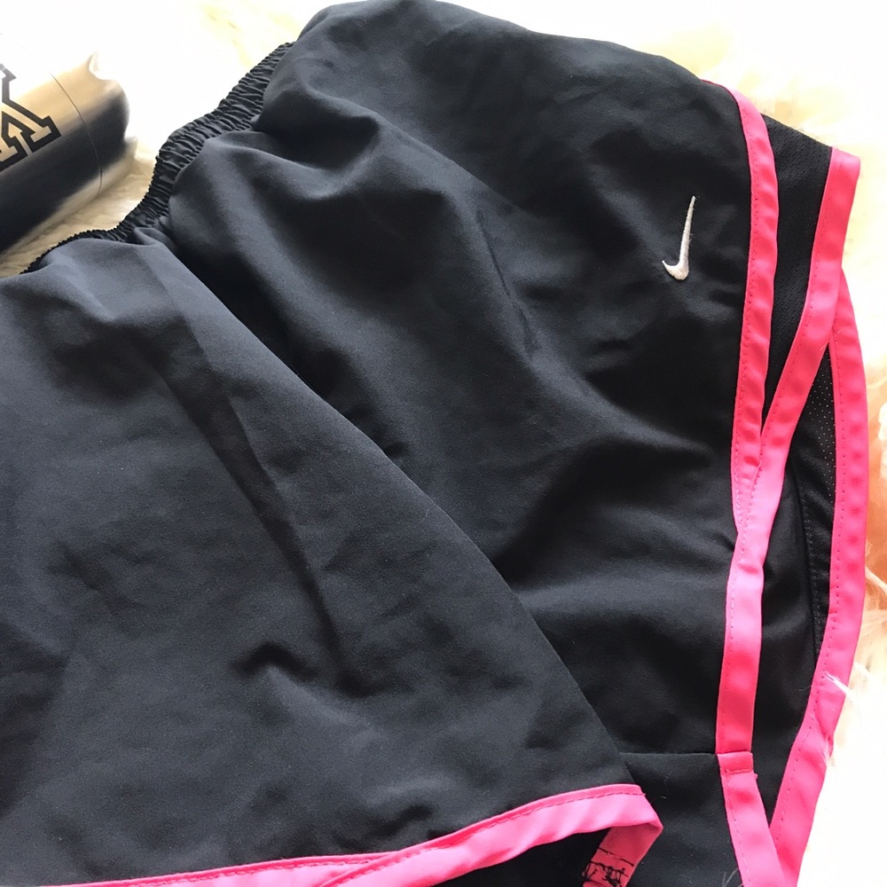 Nike dri-fit shorts🖤 - Picture 2 of 3