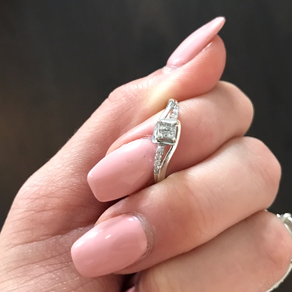 10k gold diamond ring