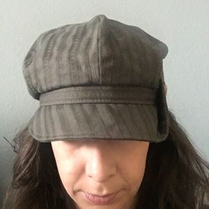 Women's newspaper-boy hat
