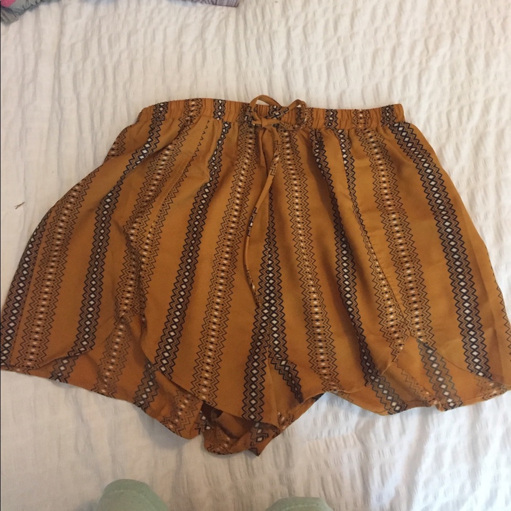 Flowey shorts!!!