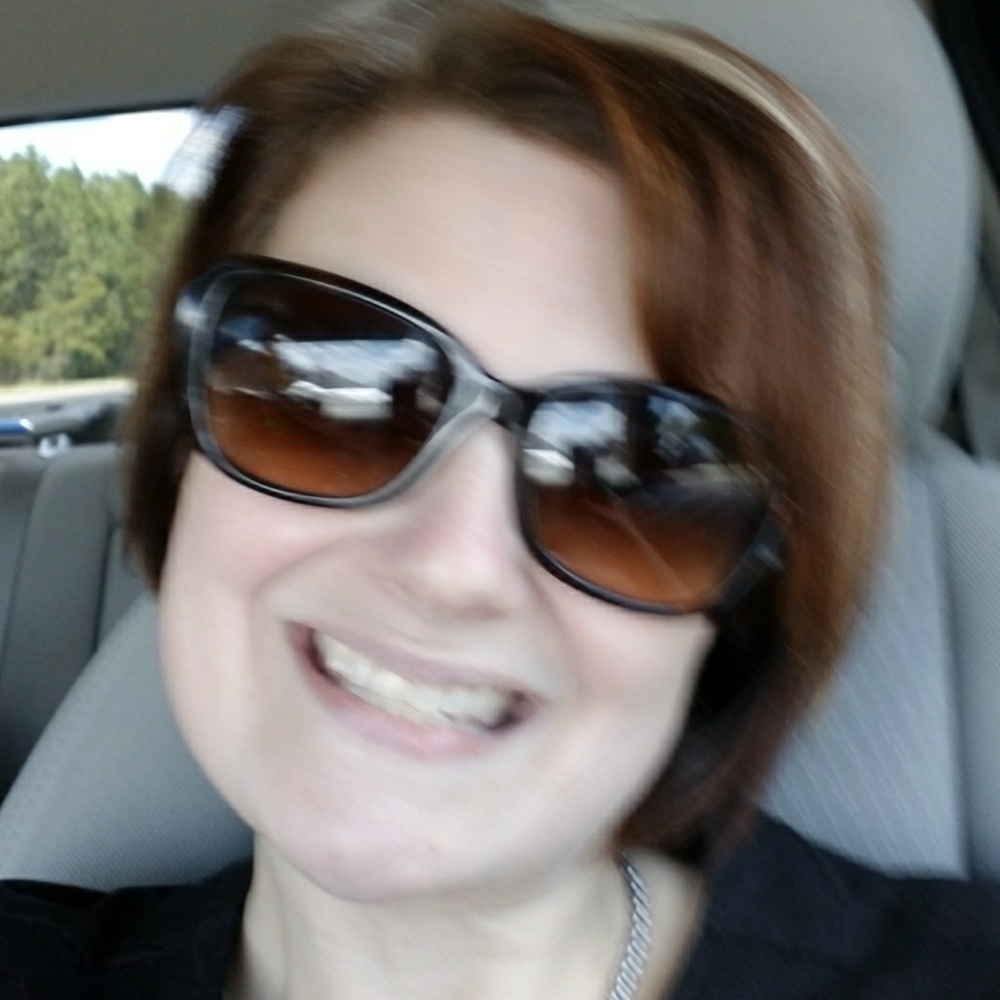 Meet your Posher, Lisa