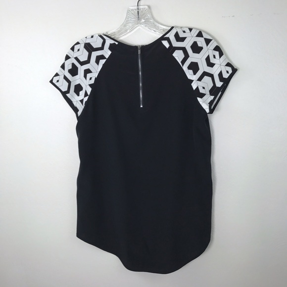 ❌SOLD❌DVF Geometric Silk Blouse - Picture 6 of 6