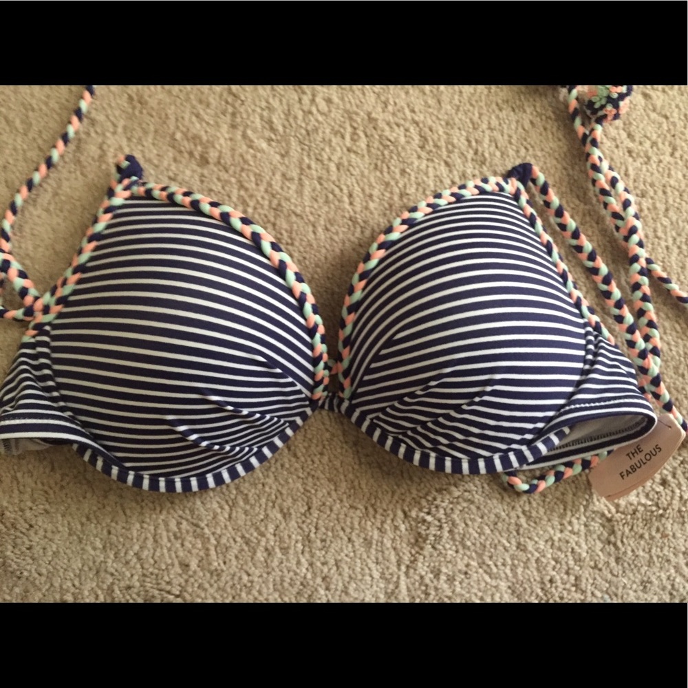 NWT Victoria's Secret The Fabulous Bikini top 34D