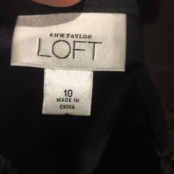 Ann taylor size 10 a-line black embellished skirt - Picture 4 of 4