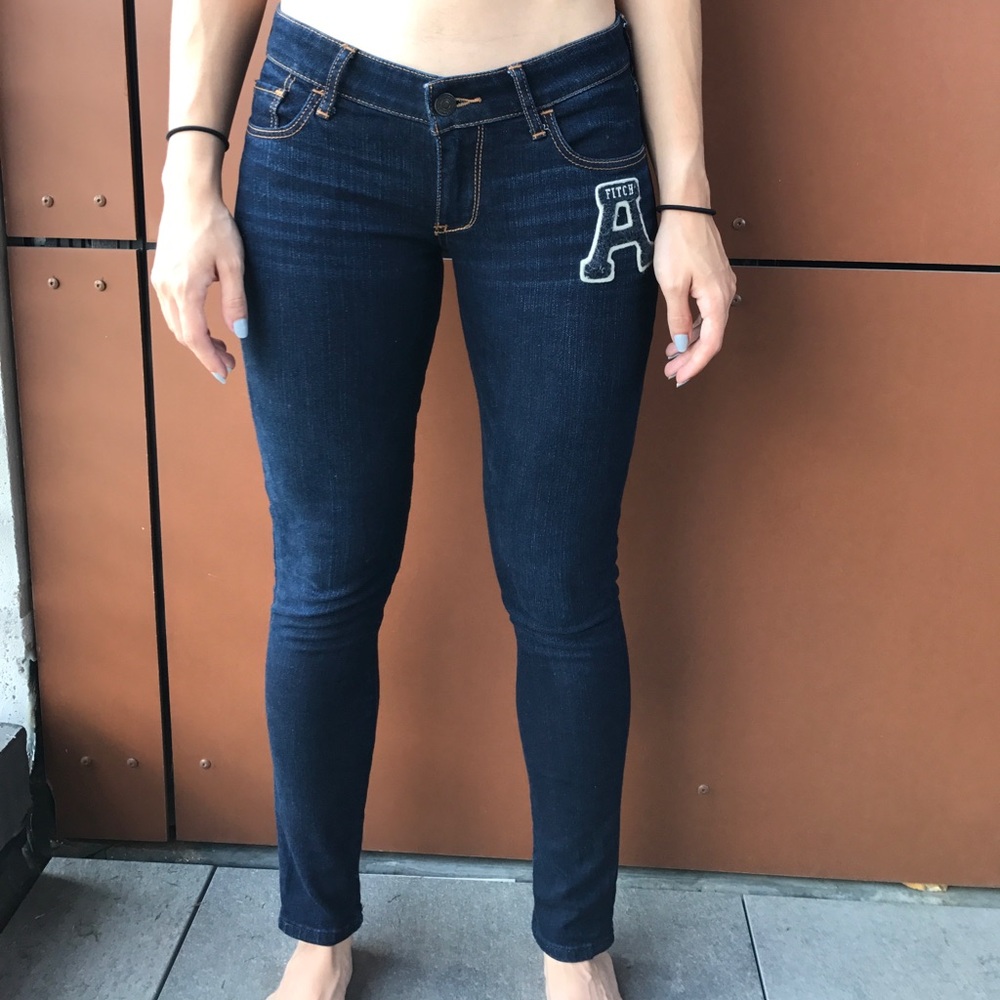 Skinny jeans with logo