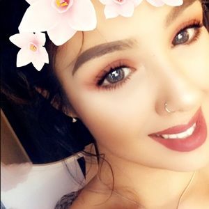 Meet your Posher, Paola