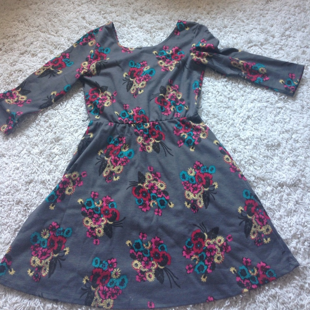 Gray patterned dress