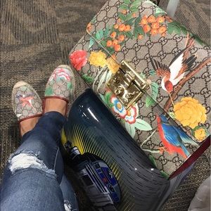 Meet your Posher, Jean