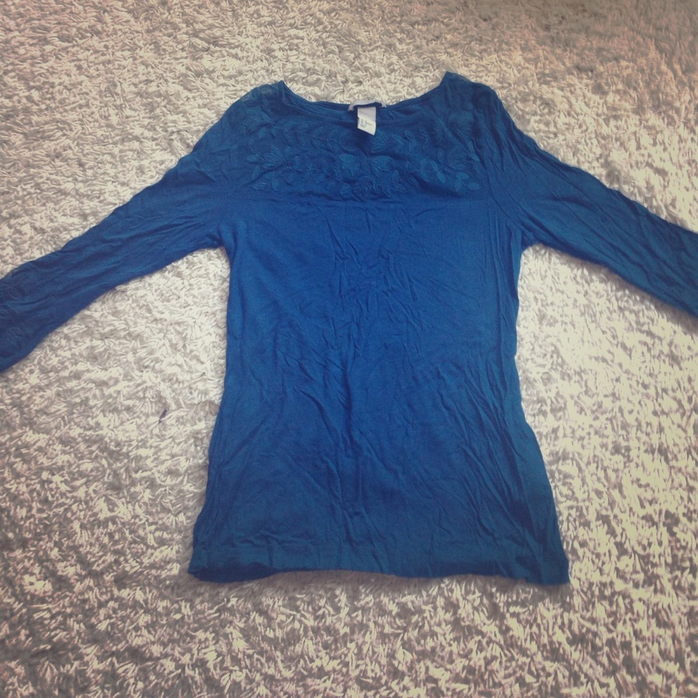 Blue 3/4 length sleeve shirt