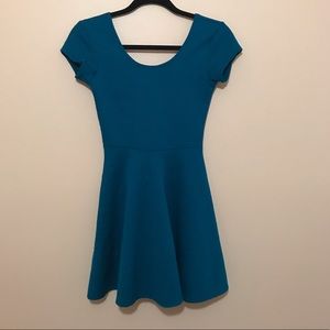 Short sleeve dress