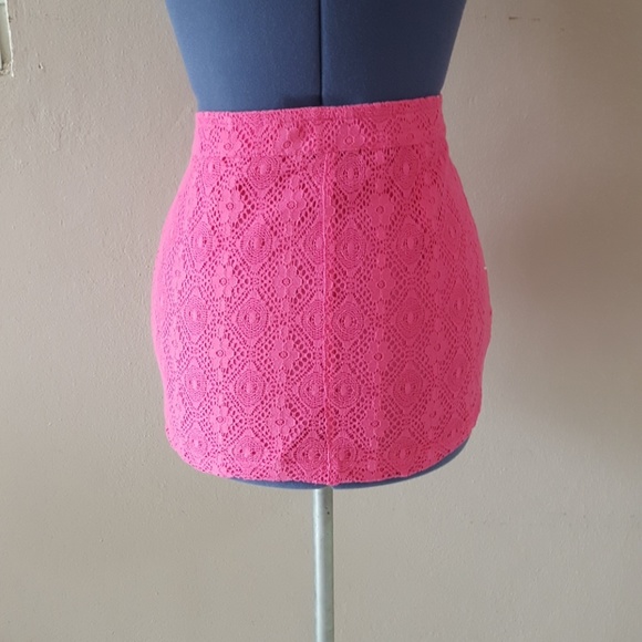 Volcom Pink Skirt - Picture 2 of 2