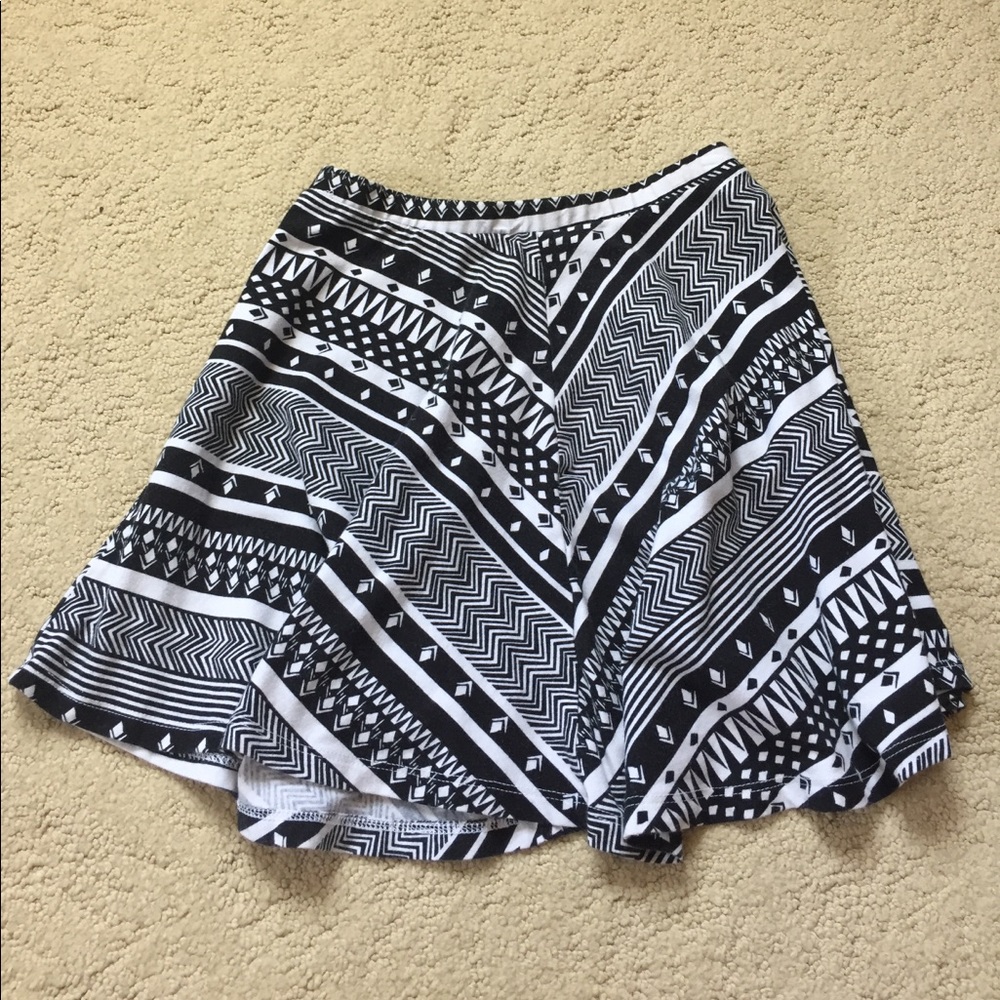 Black and white tribal patterned skirt!