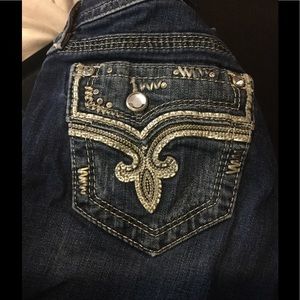 Saved!! Waiting on a trade do not purchase