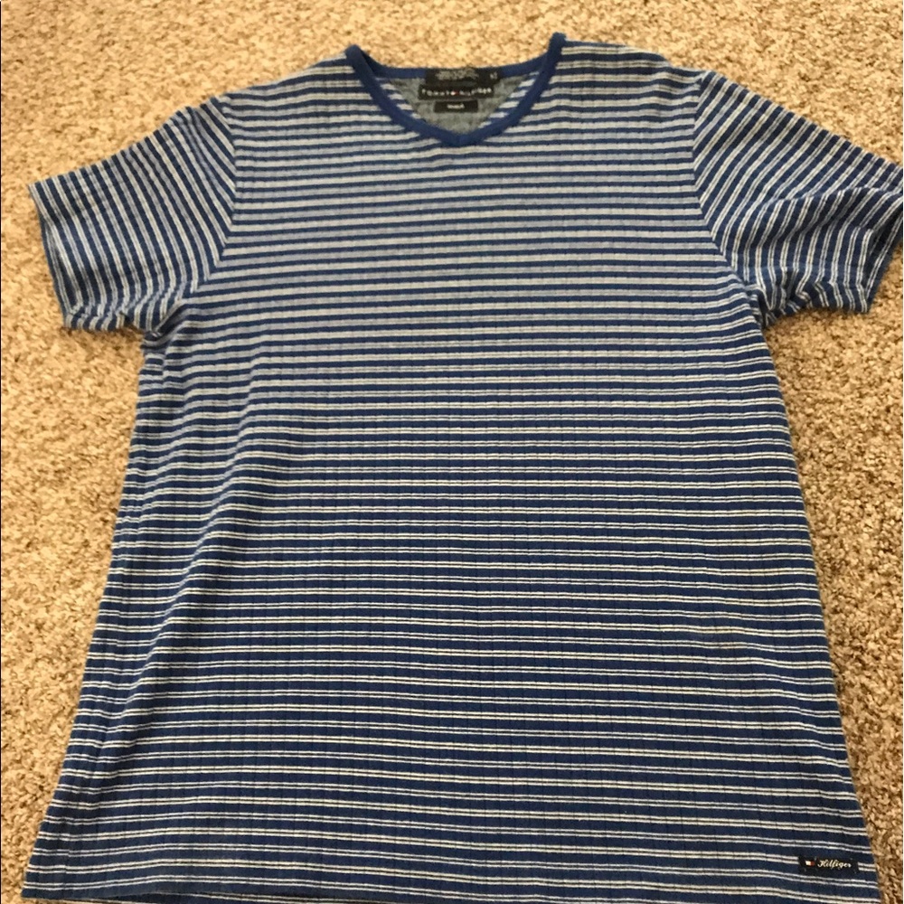 Men's pull over shirt