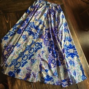 🌺❤️😍😍BEAUTIFUL!! Flowing Maxi Skirt, Sz S😘