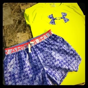 Under Armour girls outfit. Youth large.