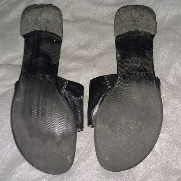 🍎3 For $15🍎💝 SALE 💝 Cute 2 Toned Sandals - Picture 4 of 4