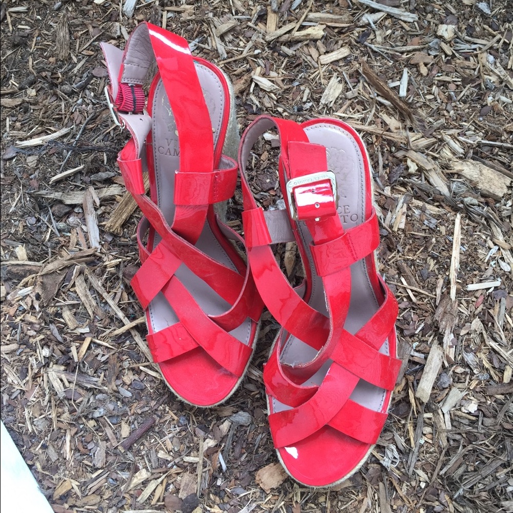 Vince Camuto Size 7, red wedges