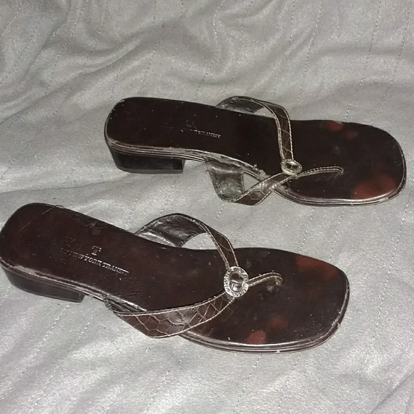 🍎3 For $15🍎💝SALE💝Gator Look Sandal's - Picture 2 of 4