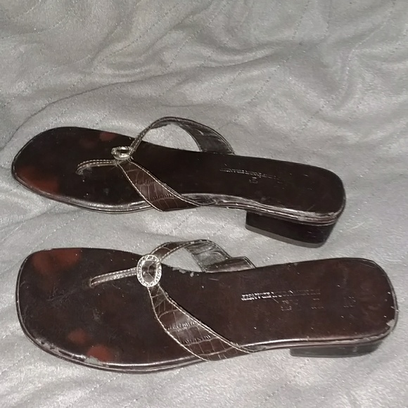 🍎3 For $15🍎💝SALE💝Gator Look Sandal's - Picture 3 of 4