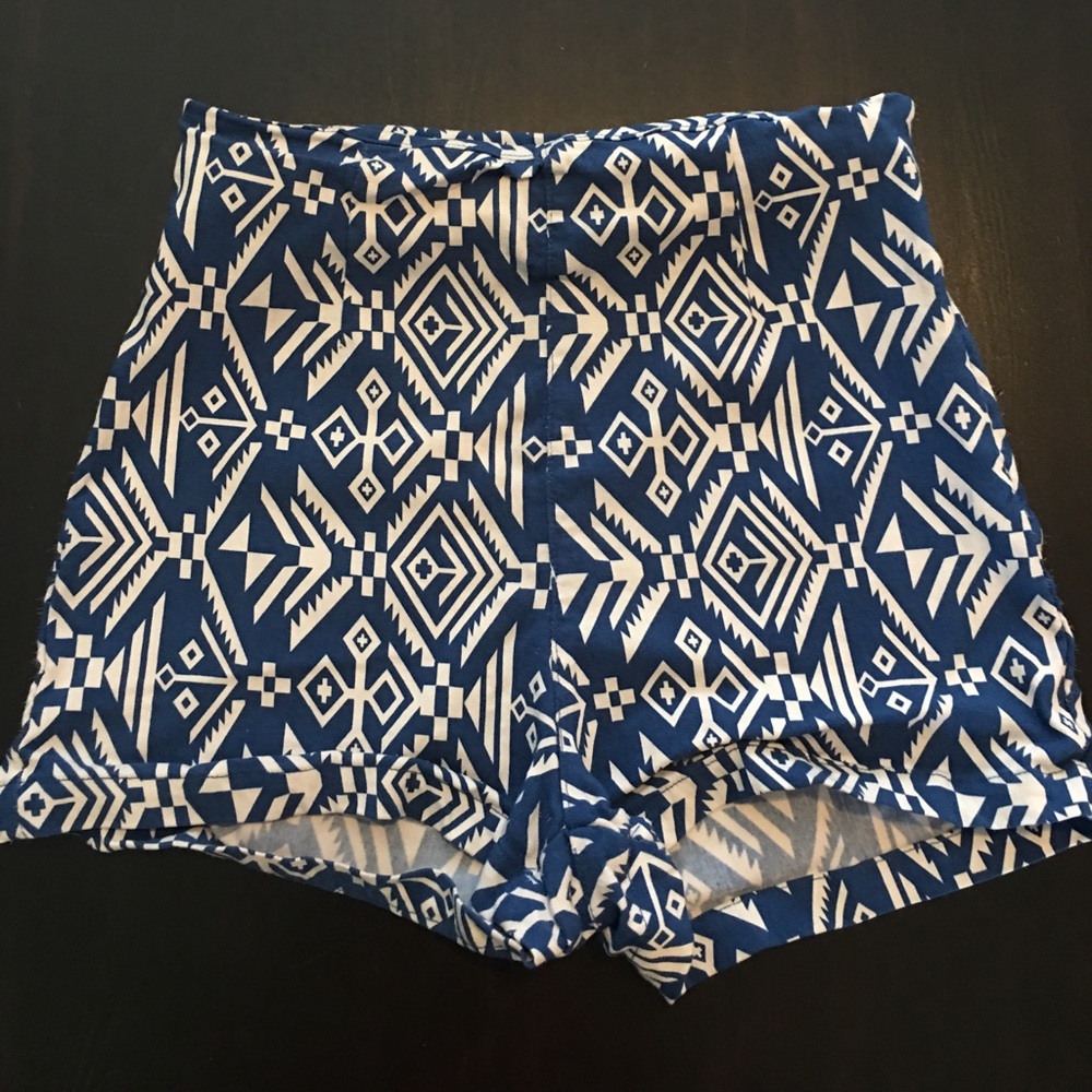 SM high waisted stretchy short shorts 💃🏻💁🏻