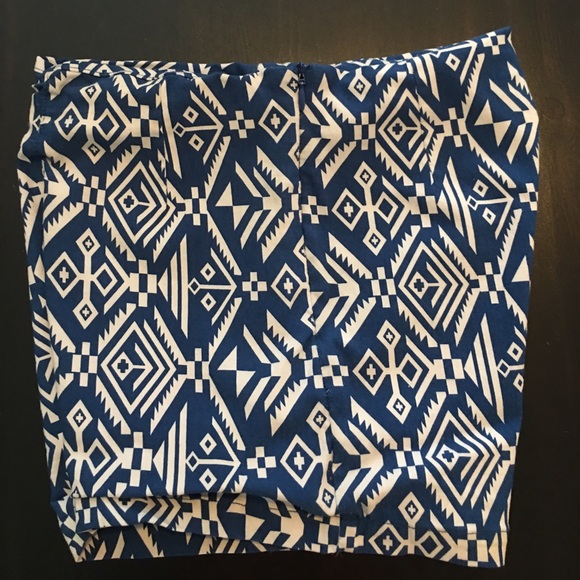 SM high waisted stretchy short shorts 💃🏻💁🏻 - Picture 3 of 4