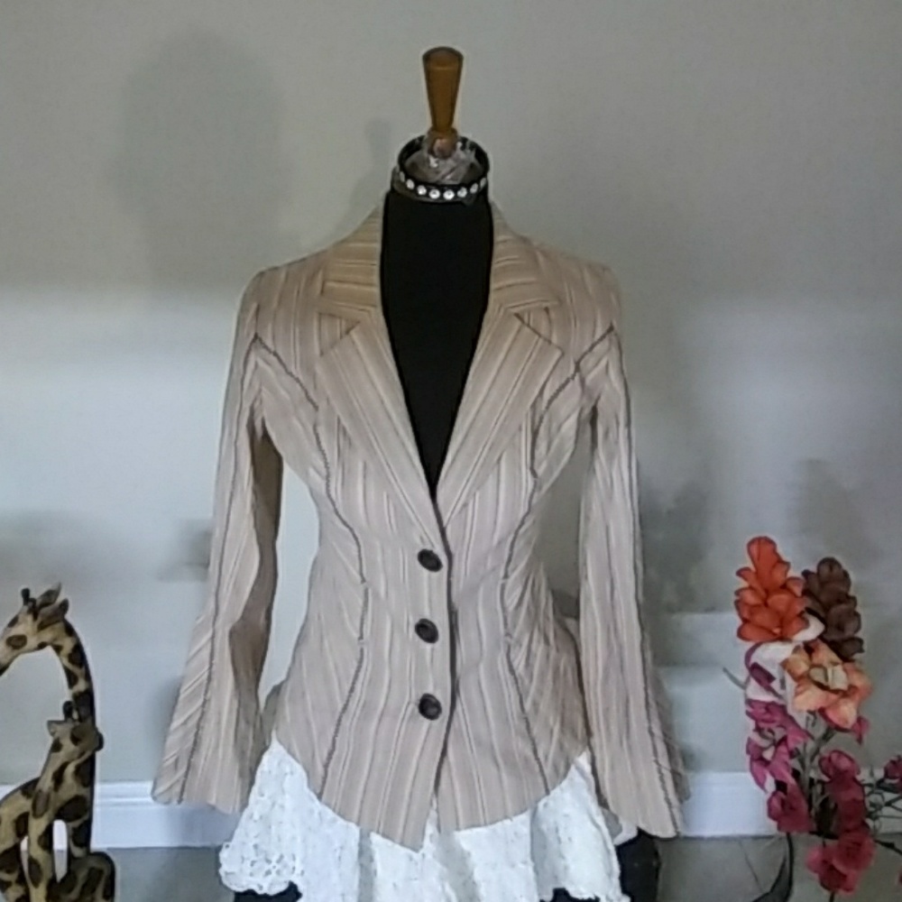 Blazer jacket with 3/4 inch sleeve