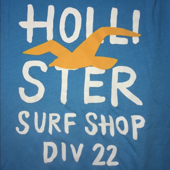 A blue short sleeve-tee - Picture 2 of 2