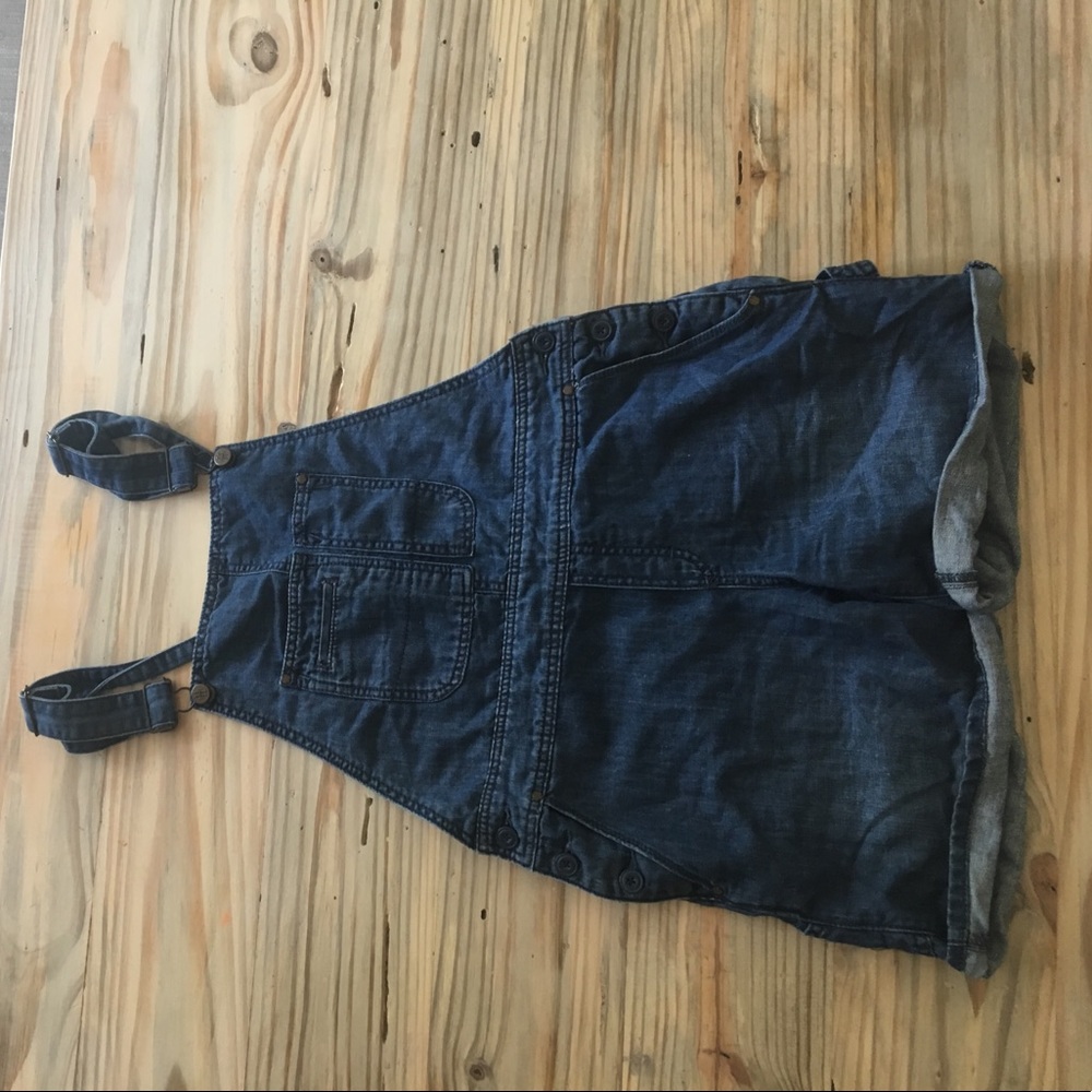 Overall shorts