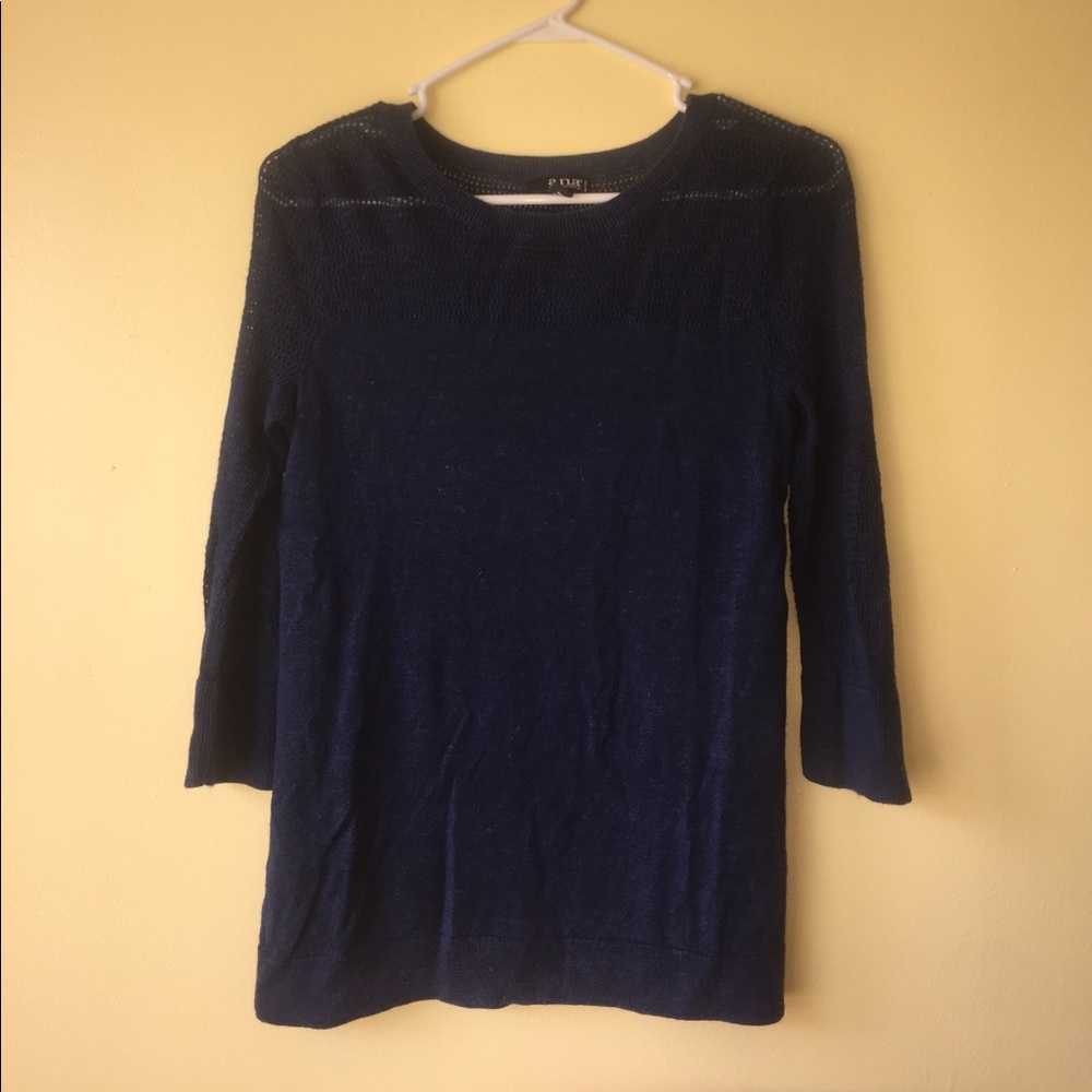 A long sleeve shirt