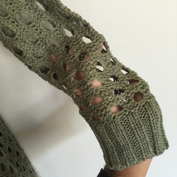 LAST1οΈβ£Long Green Open Knit Cardi - Picture 5 of 8