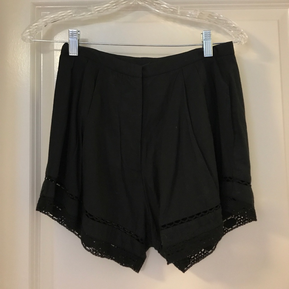 Black Tularosa "Tucker Short"