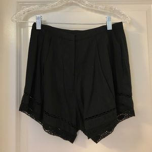 Black Tularosa "Tucker Short"