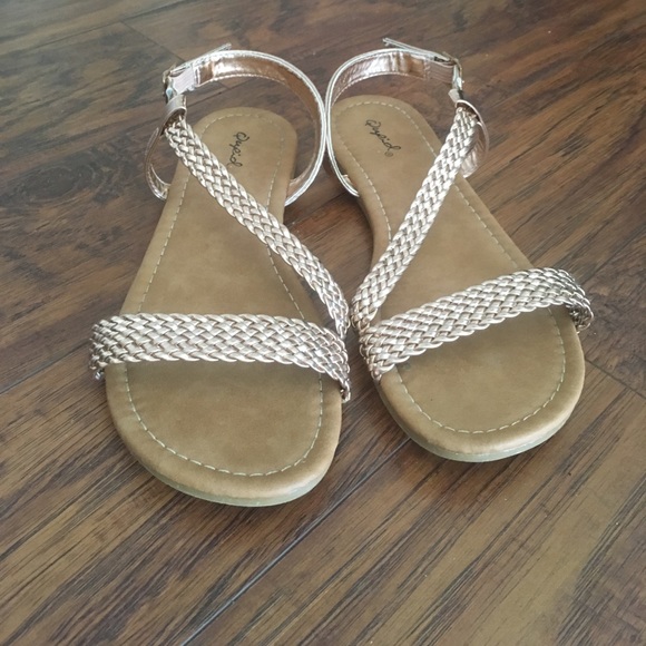 Size 8 Rose Gold Sandals - only worn once! - Picture 2 of 3