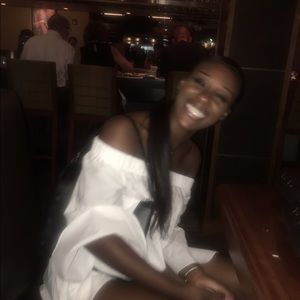 Meet your Posher, Alexandrea