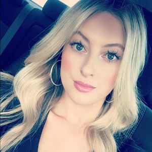 Meet your Posher, Dana