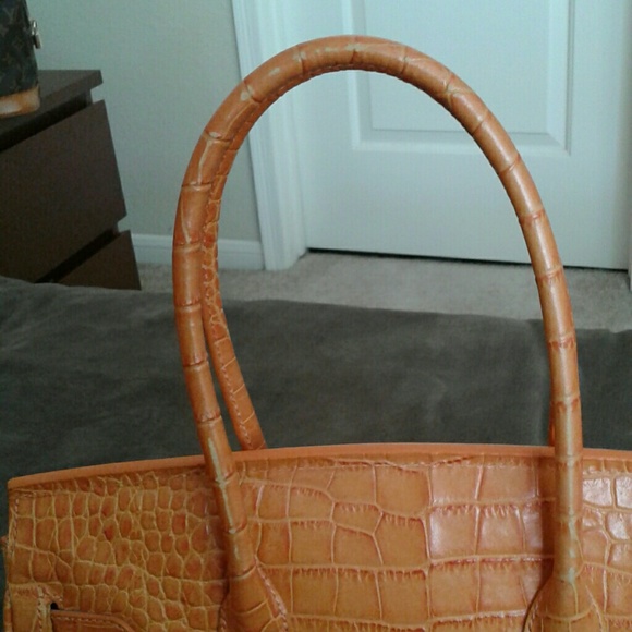 ...SOLD...Birkin 45 Inspired Leather Handbag - Picture 4 of 7
