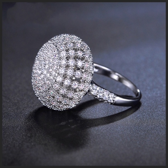 Swarovski Crystals Dome Ring - Picture 3 of 6