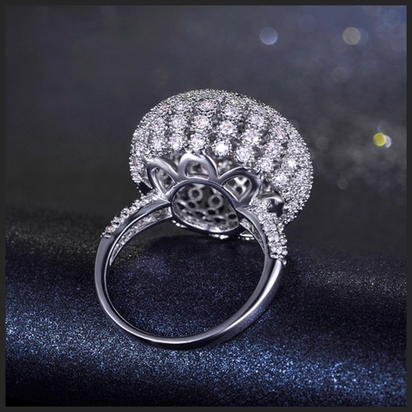 Swarovski Crystals Dome Ring - Picture 4 of 6