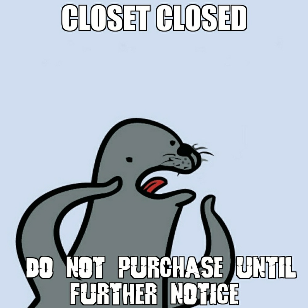 CLOSET CLOSED